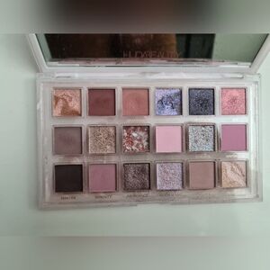 Huda Beauty Eyeshadow Palette - Multi-Color